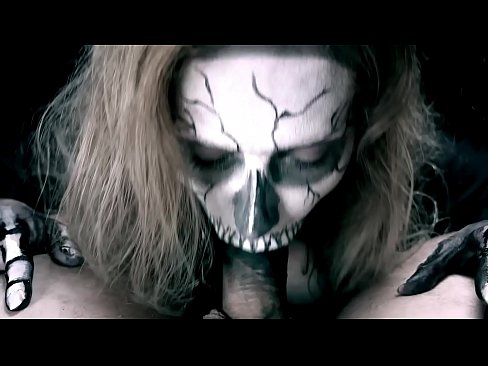❤️ ʻO ke kaikamahine daimonio e omo ana i ka moa me kona waha ʻeleʻele a me ka ʻai ʻana. ❤❌ Fucking ma porn haw.xxxdesichudai.ru ❌️